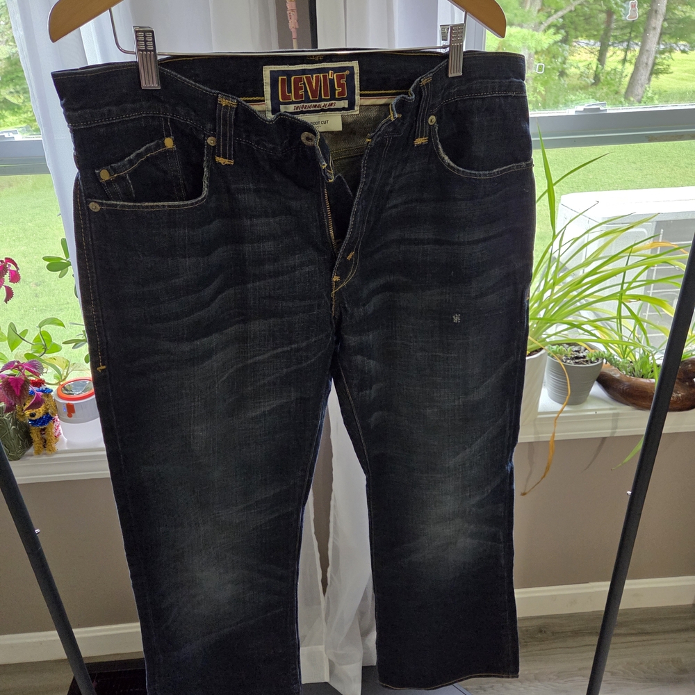 Levi's Black Straight Jeans Timeless Style